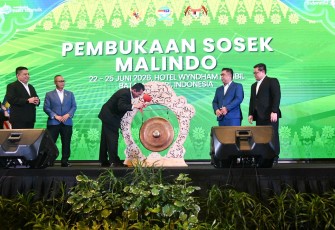 Gubernur Ansar Buka Persidangan Sosek Malindo ke-22, Perkuat Kerja Sama Wilayah Perbatasan Indonesia-Malaysia