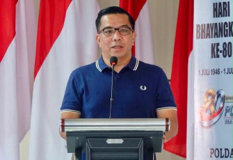 Kepala Bidang Hubungan Masyarakat (Kabid Humas) Kombes Pol. Marupa Sagala, SIK.,SH., MH Polda Gorontalo secara resmi membuka Turnamen E-Sport Kapolda Cup 2026 – Road to Kapolri Cup yang diselenggarakan di Polda Gorontalo
