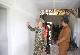 Dansatgas TMMD ke-129 Kodim 0821/Lumajang Letkol Arh Anton Subhandi