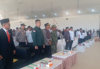 Bupati Malang H. M. Sanusi saat menghadiri Open House Pembukaan MPLS Sekolah Rakyat Kabupaten Malang di Desa Srigonco, Kecamatan Bantur, Jumat (31/7/2026)