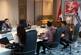 Kepala BP BUMN sekaligus COO Danantara, Dony Oskaria, menggelar rapat internal bersama Danantara Asset Management (DAM) 