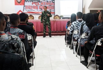 TNI Tanamkan Wawasan Kebangsaan kepada Calon Paskibraka Trenggalek