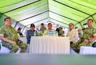 Wapang TNI Pastikan Kehadiran TNI Bantu Masyarakat Terdampak Bencana di NTT