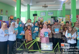 Kargo Baca Polsek Meral Dorong Minat Baca Anak di Karimun