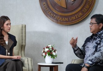 Wakil Menteri Transmigrasi Viva Yoga Mauladi kepada wartawan, Kalibata, Jakarta (19/8/2026)