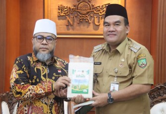 Gubernur Bengkulu Helmi Hasan disambut Bupati Blora Arief Rohman saat berkunjung membahas agenda resmi perkuatan sinergi dan kolaborasi potensi daerah