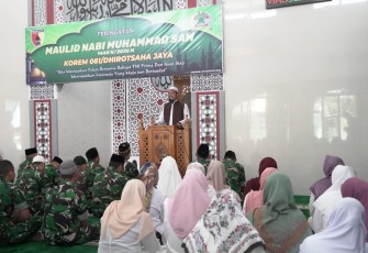 Korem 081/DSJ menggelar peringatan Maulid Nabi Muhammad SAW 1448 H di Masjid Jenderal Sudirman, Makorem 081/DSJ, Jl. Pahlawan No. 50, Kota Madiun, Kamis (27/8/2026).