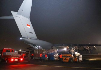 Hari Ketujuh Belas Penanganan Gempa NTT, TNI Salurkan 1.032,921 Ton Bantuan