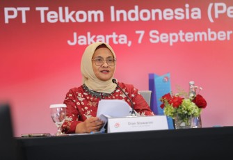 Direktur Utama Telkom, Dian Siswarini