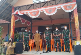 Ketua Kelompok Penyuluhan dan Pencegahan Satgas Karhutla TNI Wilayah Kayan Hilir Kolonel Arh Saptarendra, P, ST, MM , Kayan Hilir, Sintang, Kalbar, Selasa (8/9/2026)
