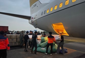 28 Hari Pasca Gempa NTT, TNI Sudah Kirim 1.246,251 Ton Bantuan