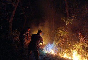 Padamkan karhutla di wilayah desa Nambak