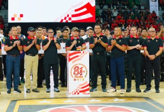 Panglima TNI Jenderal TNI Agus Subiyanto membuka Turnamen Bola Basket Panglima TNI yang diikuti 33 tim