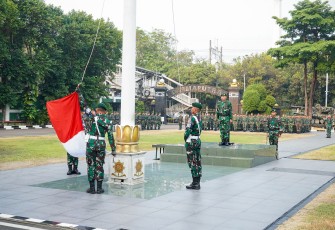 Irkostrad Pimpin Upacara 17-an, Tekankan Disiplin dan Kesiapan Operasional