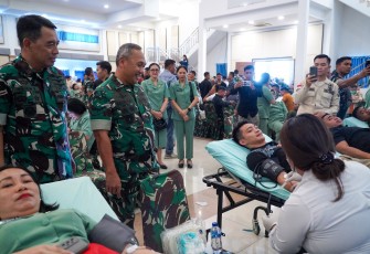 Kodam XIII/Merdeka Gelar Baksoskes Dengan Menghadirkan Layanan Kesehatan Gratis 