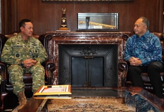 Wadan Kodiklat TNI Anjangsana Ke Kediaman Marsekal TNI (Purn) Fadjar Prasetyo