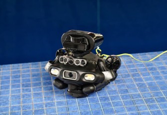 Inspeksi Aset Bawah Laut di Fasilitas Migas dengan FIFISH E-Master