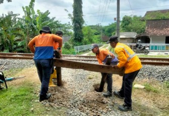 Jaga Keselamatan Perjalanan KA, KAI Daop 4 Tutup Perlintasan Sebidang di Grobogan
