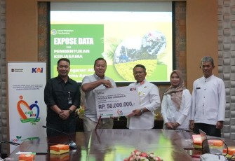 KAI Daop 2 Bandung Salurkan TJSL Lebih dari Rp1,1 Miliar