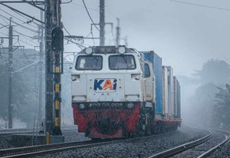 KAI Logistik Perkuat Angkutan KA Kontainer sebagai Solusi Logistik Berkelanjutan