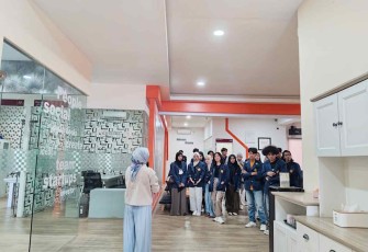FIKOM UNASMAN Perkuat Kompetensi Mahasiswa Melalui Studi Banding Telkom AI Center