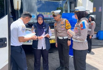 Polresta Malang Kota Gelar Ramp Check Bus dan Angkot