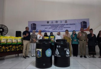 Warga Tak Lagi Menampung Air di Ember, Kini Gunakan Toren Lebih Stabil