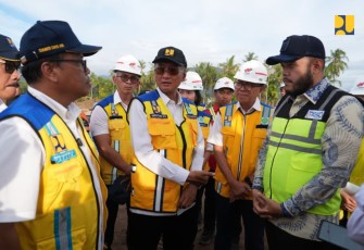 Tinjau Normalisasi Sungai Air Dingin Padang, Menteri PU Instruksikan Percepatan Penanganan dan Keterlibatan Masyarakat Melalui Program Padat Karya