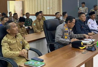 Wakil Bupati (Wabup) Kaur, Abdul Hamid, S. Pd.I mengikuti Rapat Koordinasi (Rakor) Lintas Sektor. Rakor tersebut digelar secara nasional dan dipimpin langsung oleh Kapolri Listyo Sigit Prabowo secara daring
