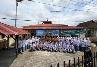 Bupati Welly Motivasi Siswa di Pesantren Ramadan Unggulan Lubuk Sikaping