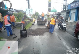  Jalan Berlubang di Kabupaten Malang Diperbaiki