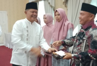 Bupati Pasaman Welly Suheri sengaja mengundang berbuka bersama Anak yatim dan penyandang disabilitas, dibalirong Pusako anak nagari rumah dinas Bupati Pasaman, Rabu 11 Maret 2026