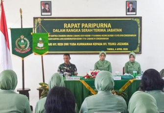 Serah Terima Ketua Persit KCK Cabang XXXV Kodim 1710/Mimika