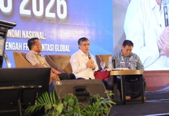 Menaker Yassierli dalam sesi dialog Rapat Kerja Koordinator Nasional (Rakerkornas) XXXV Asosiasi Pengusaha Indonesia (APINDO) 2026 di Makassar, Sulawesi Selatan, Selasa (4/8/2026).