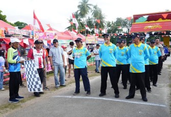 Sekda Lingga Hadiri Pembukaan dan Pelepasan Lomba Gerak Jalan