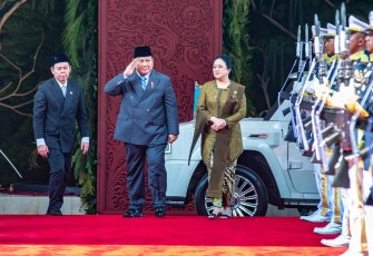 Ketua DPR RI Puan Maharani bersama Presiden Prabowo