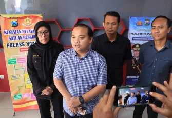 Kasat Reskrim AKP Pras Ardinata, S.Tr.K., S.I.K., saat memberi keterangan pers, Kamis (3/9/2026).