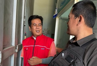 Buruan selama bertahun-tahun, terpidana korupsi kredit fiktif Edi Naryanto akhirnya diamankan Tim Satgas SIRI Kejaksaan Agung di Kabupaten Bandung, Jawa Barat, Kamis (3/9/2026).