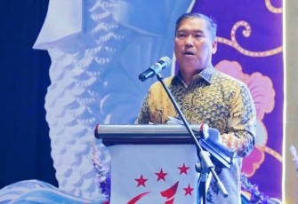 Wagub Kepri Nyanyang Haris saat menghadiri Resepsi Hari Kebangsaan Singapura ke-61 Tahun di Radisson Hotel Batam, Kamis (3/9/2026). Dalam kesempatan tersebut, Nyanyang menegaskan kedekatan Batam dan Singapura menjadi modal strategis untuk memperkuat kerja sama, investasi, dan kolaborasi digital.
