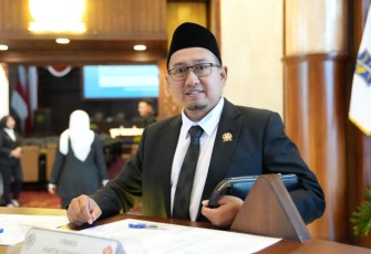 Juru Bicara Fraksi Partai Gerindra, Hartono, S.Kom
