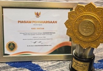 Kabupaten Bintan menerima Penghargaan UHC Awards Tahun 2026