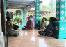 Komsos bersama warga desa lokasi TMMD