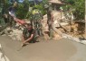 Pengerjaan rabat jalan di Desa Sukorejo