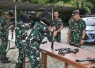 Dankodaeral XIV Laksamana Muda TNI Djatmoko menyambut Wapres Gibran, Selasa (21/4)