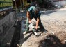 Pembongkaran struktur dengan mesin bor