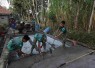 Pengecoran rabat jalan di dusun Lembenah