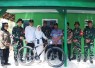 Peninjauan rumah ibu Ety dan penyerahan bantuan sepeda