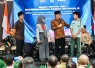 Mendes Yandri saat berdialog dengan siswa di Islamic Center NTB