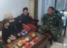 Komsos bersama warga desa lokasi TMMD