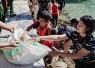Kodaeral IX Gelar Aksi "Aku Cinta Laut 2026" Karya Bakti Bersih-Bersih Pantai Negeri Saleman